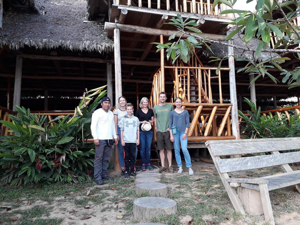 Tres Chimbadas Lake Lodge Tambopata Exteriör bild